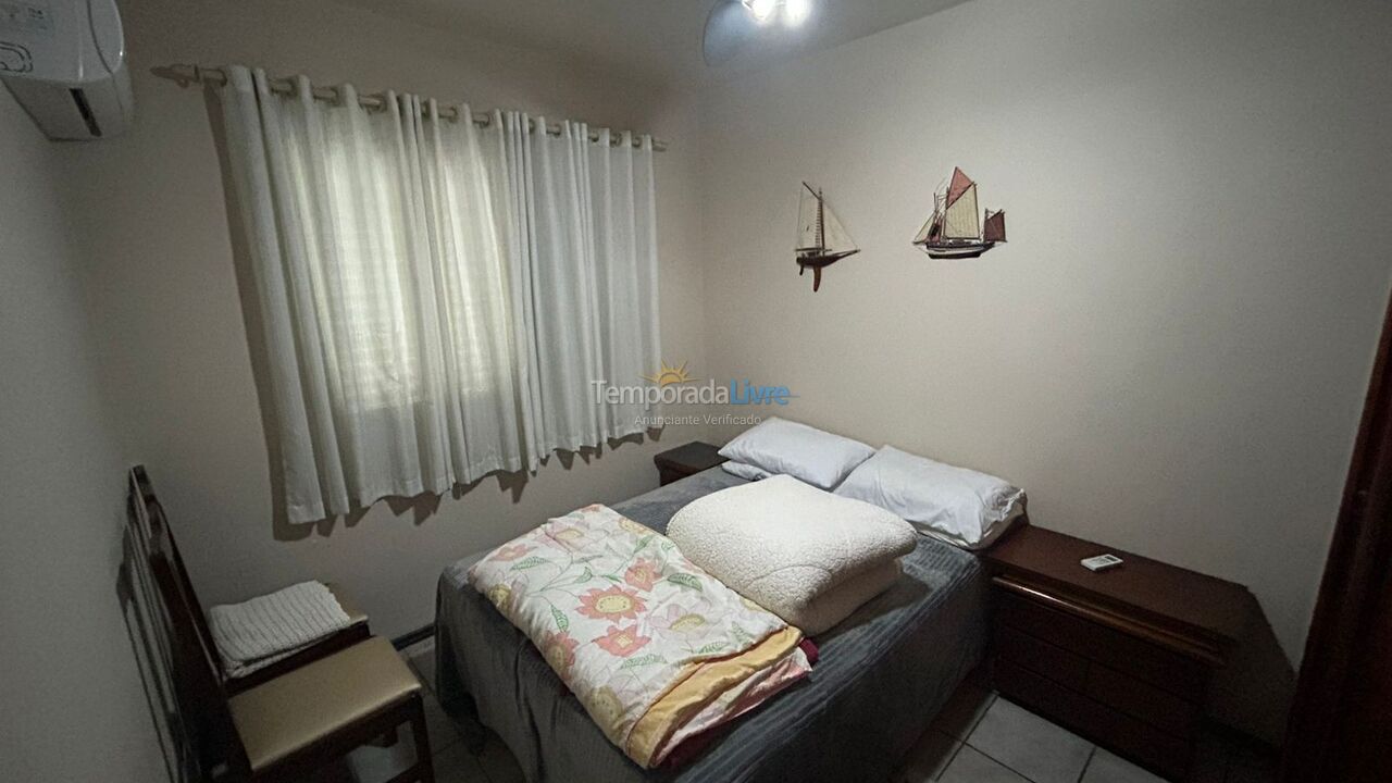 Apartment for vacation rental in Itapema (Centro)