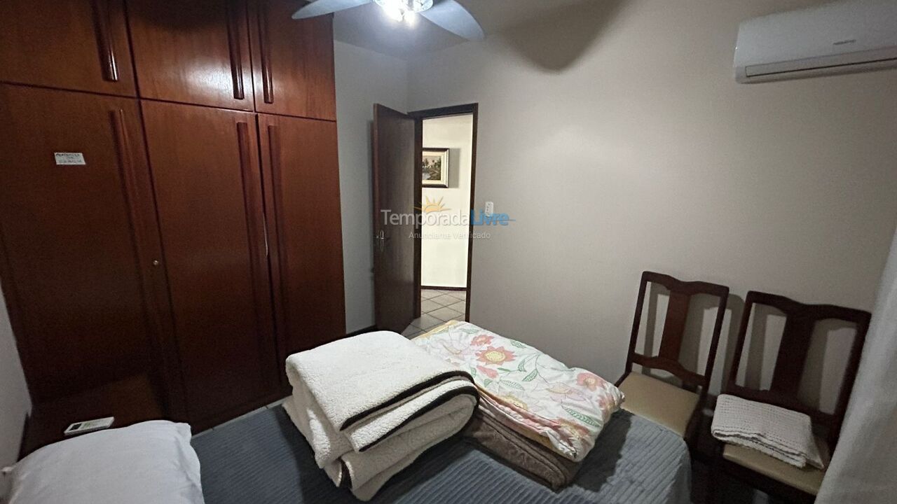 Apartment for vacation rental in Itapema (Centro)