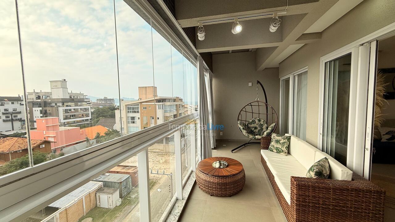 Apartamento para aluguel de temporada em Bombinhas (Canto Grande)