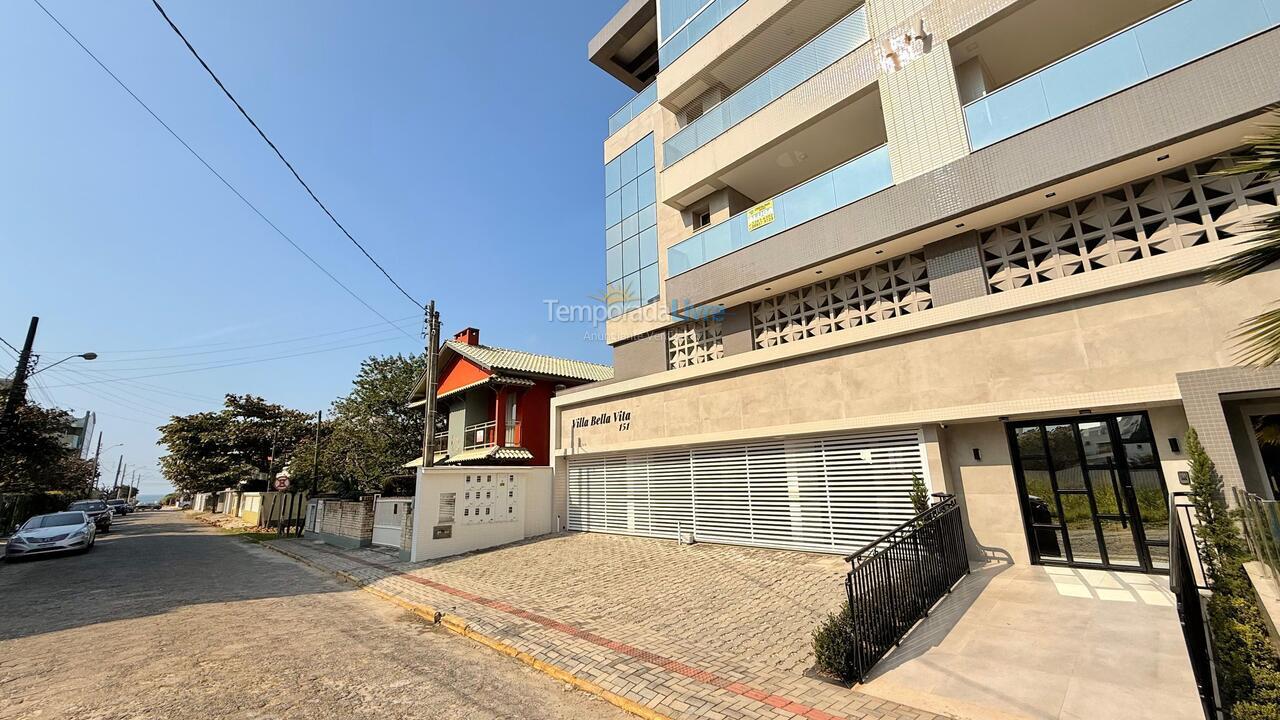 Apartamento para aluguel de temporada em Bombinhas (Canto Grande)
