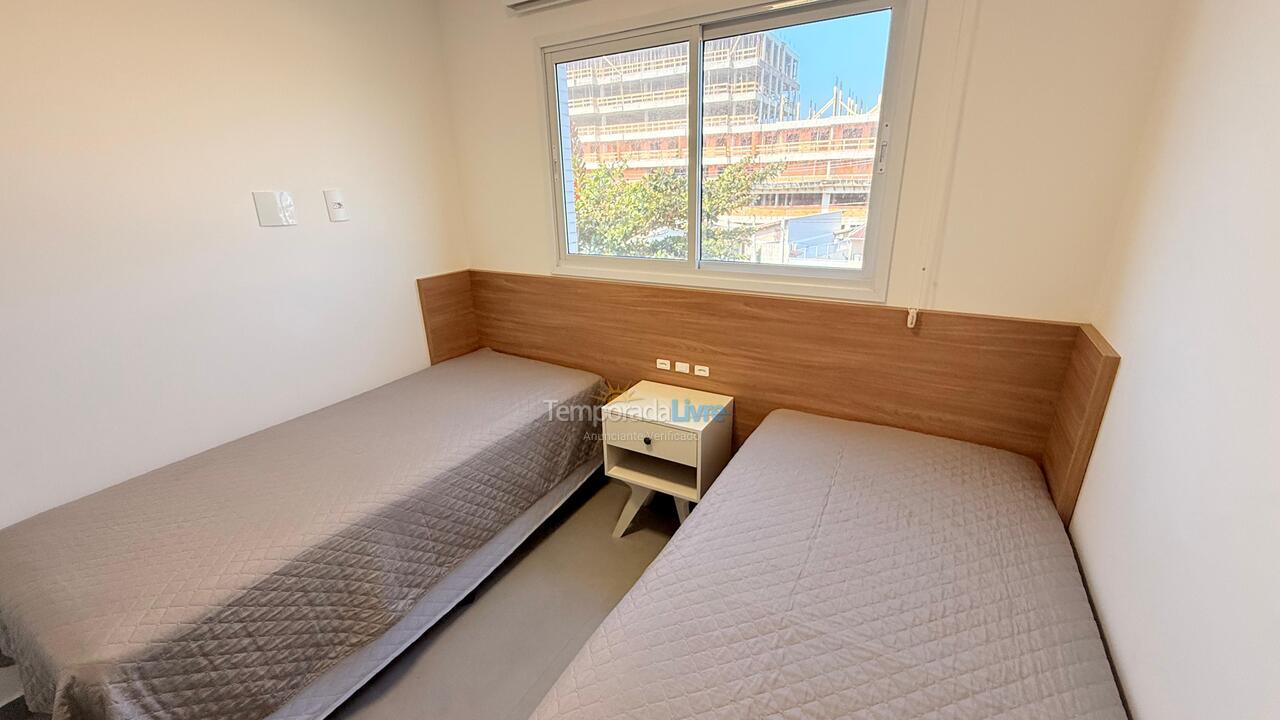 Apartamento para aluguel de temporada em Bombinhas (Canto Grande)