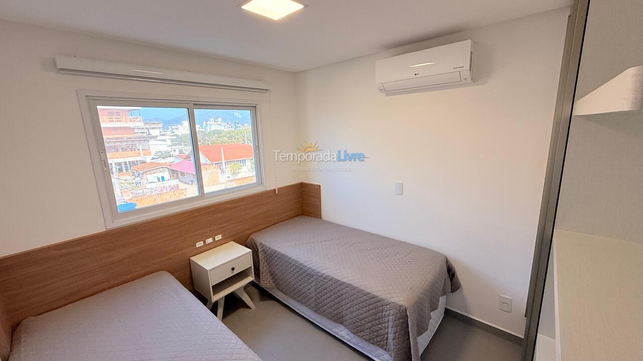 Apartamento para aluguel de temporada em Bombinhas (Canto Grande)