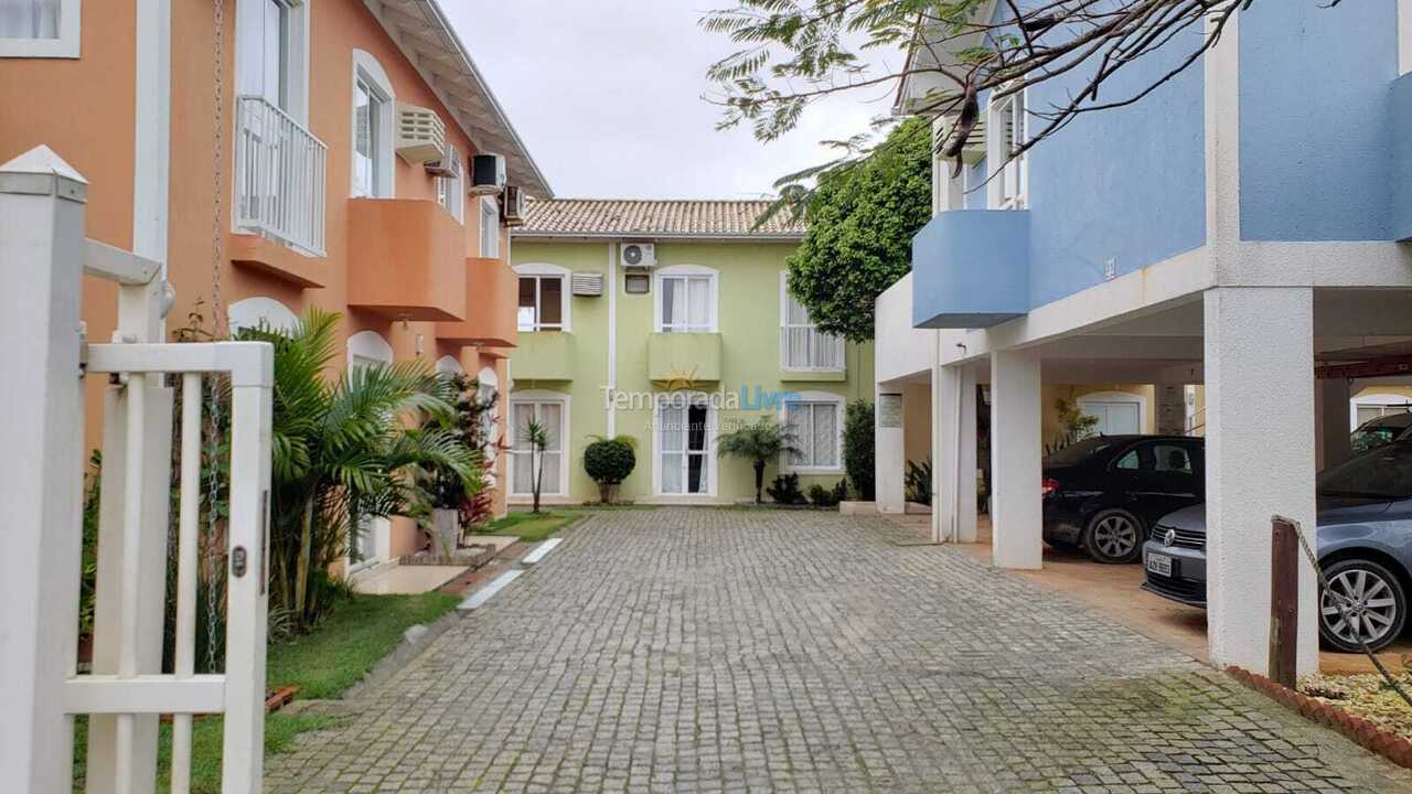 Apartamento para aluguel de temporada em Bombinhas (Canto Grande)