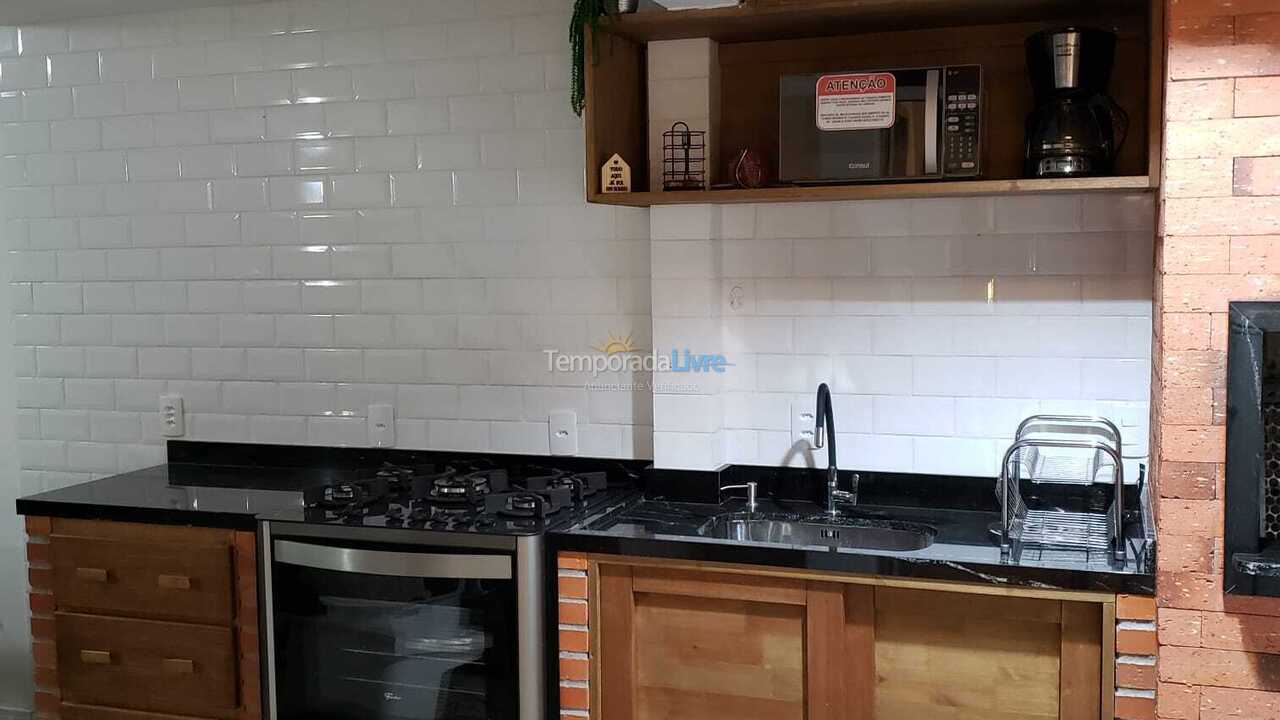 Apartamento para aluguel de temporada em Bombinhas (Canto Grande)