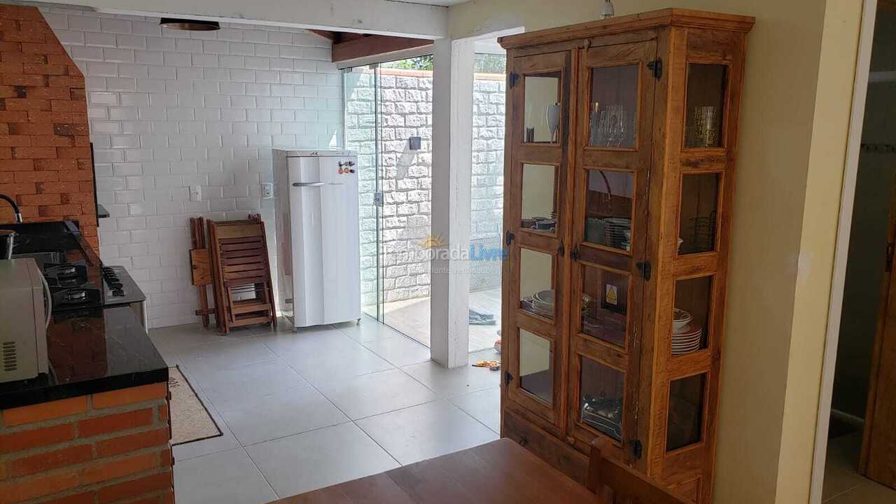 Apartamento para aluguel de temporada em Bombinhas (Canto Grande)