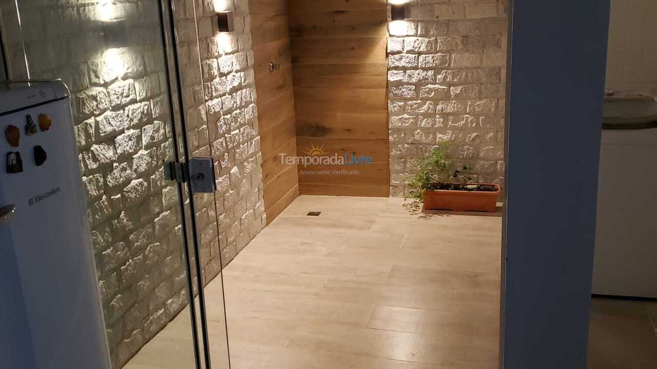 Apartamento para aluguel de temporada em Bombinhas (Canto Grande)