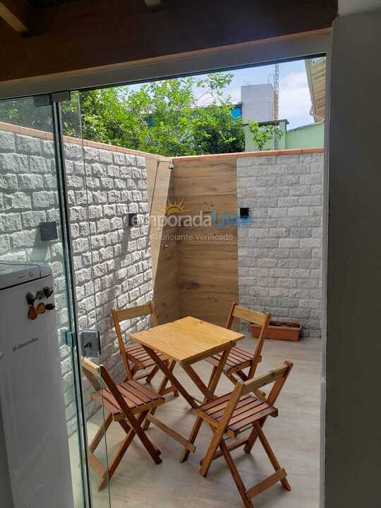 Apartamento para aluguel de temporada em Bombinhas (Canto Grande)