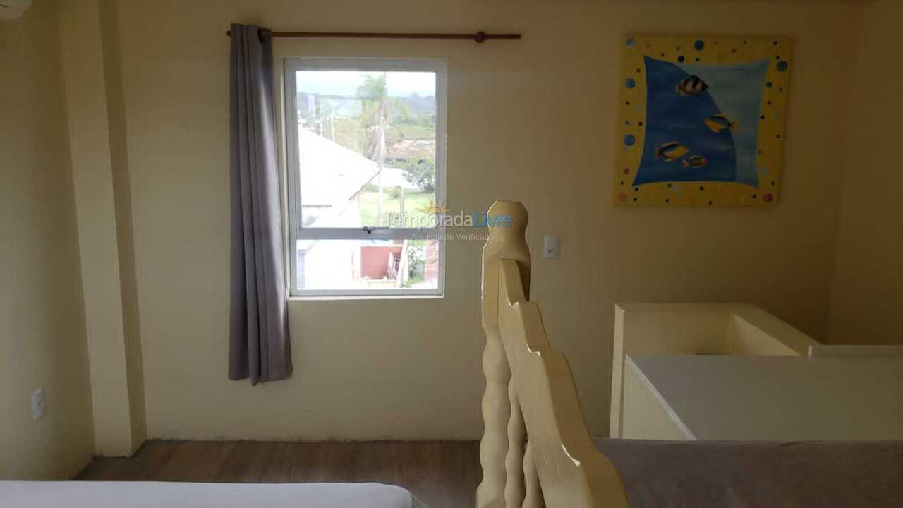 Apartamento para aluguel de temporada em Bombinhas (Canto Grande)