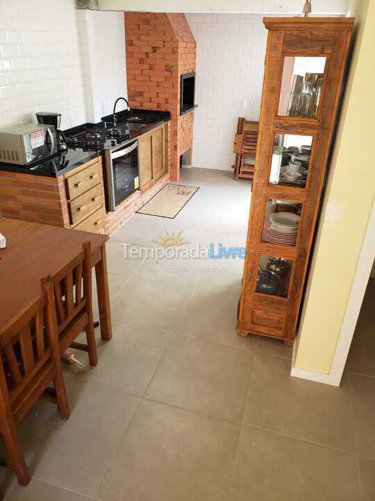 Apartamento para aluguel de temporada em Bombinhas (Canto Grande)