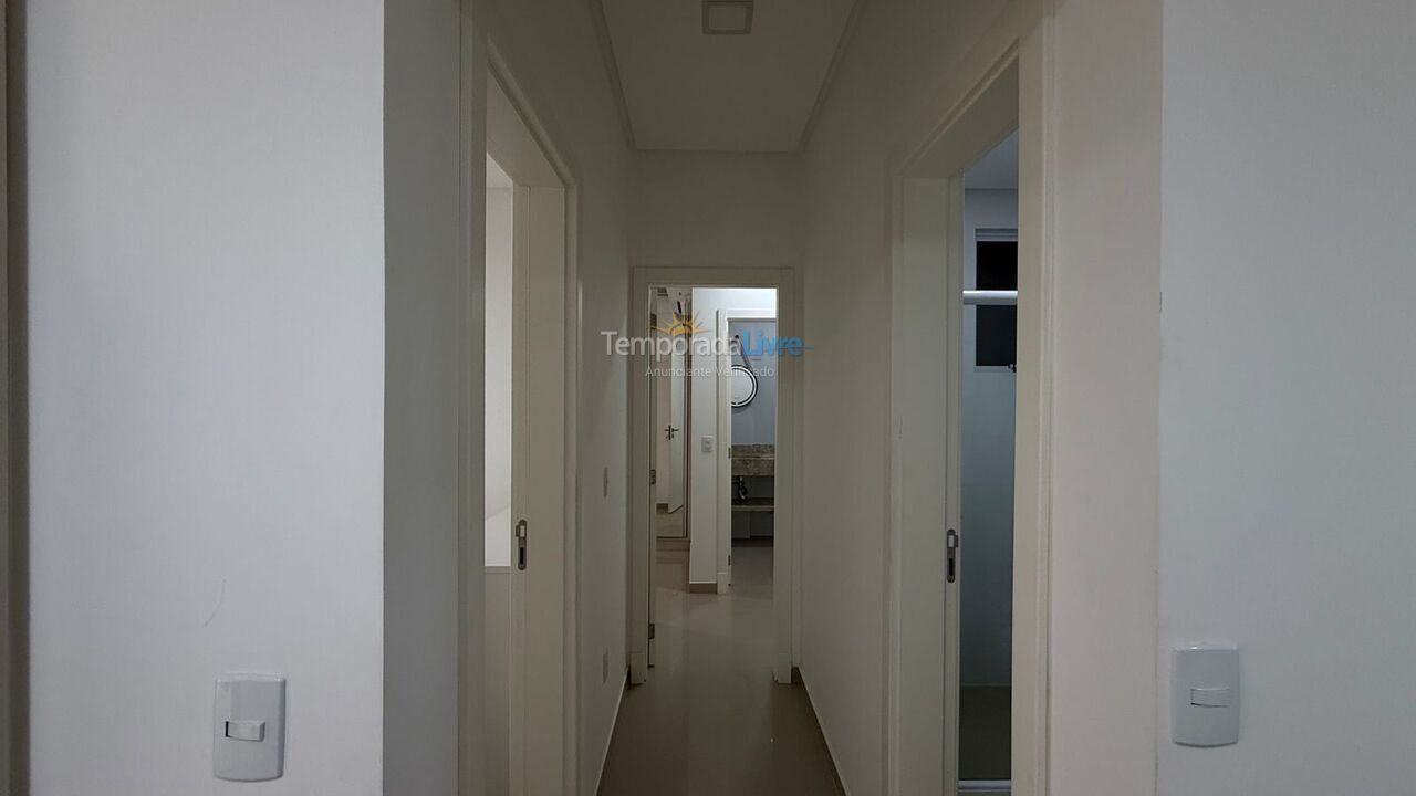 Apartamento para aluguel de temporada em Bombinhas (Canto Grande)