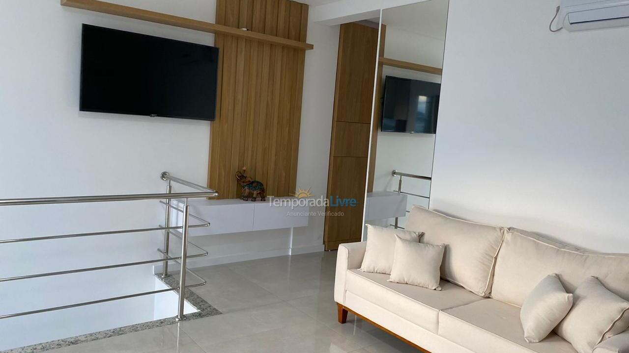 Apartamento para aluguel de temporada em Bombinhas (Canto Grande)