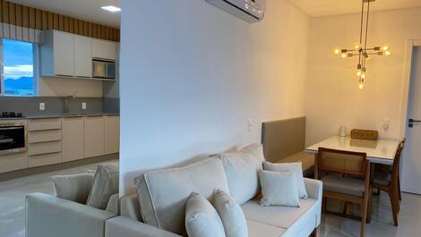 Cobertura Duplex de Alto Padrão à 240m da Praia