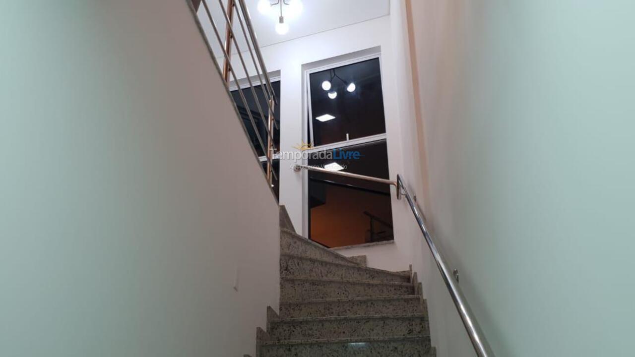 Apartamento para aluguel de temporada em Bombinhas (Canto Grande)