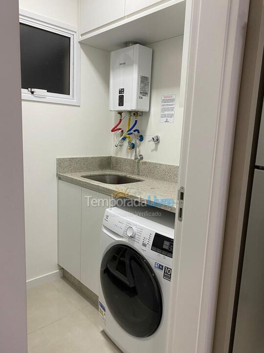 Apartamento para aluguel de temporada em Bombinhas (Canto Grande)