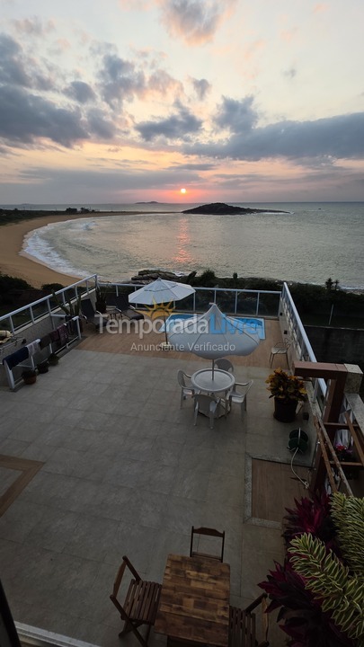 Casa para aluguel de temporada em Guarapari (Setiba)
