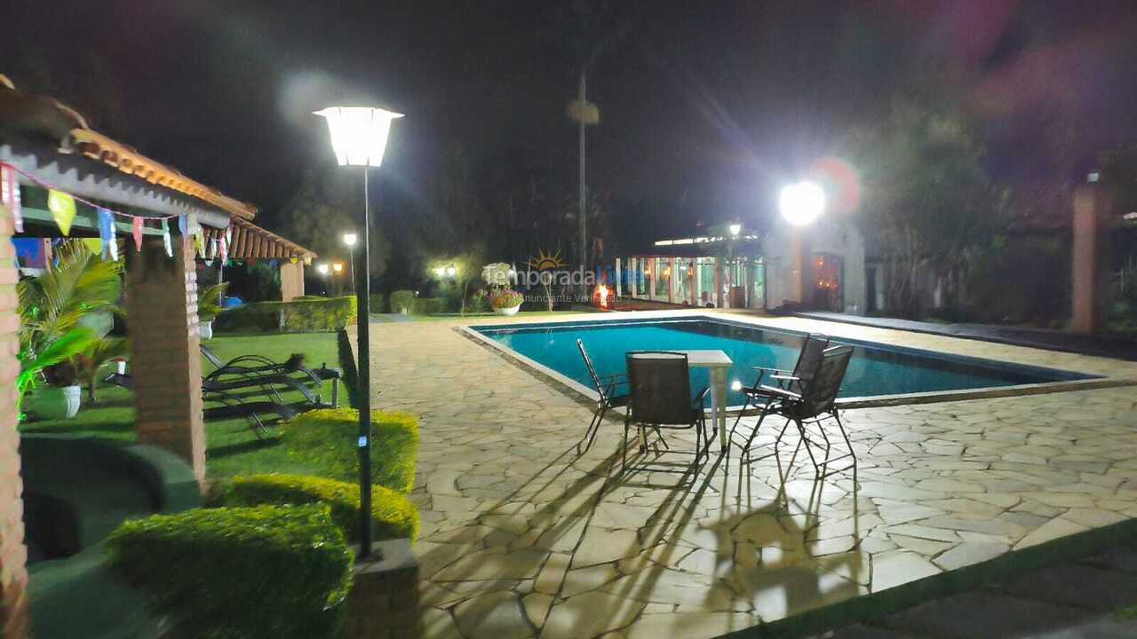 Granja para alquiler de vacaciones em Ibiúna (Condominio West Lake)