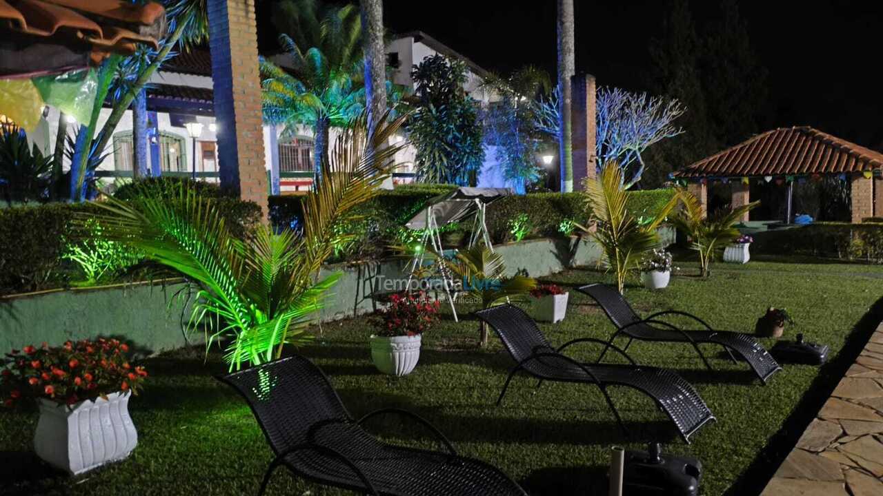 Granja para alquiler de vacaciones em Ibiúna (Condominio West Lake)