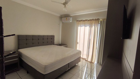 3-bedroom penthouse apartment, seafront