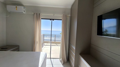 3-bedroom penthouse apartment, seafront