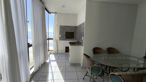 3-bedroom penthouse apartment, seafront