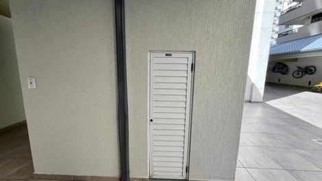 APARTMENT IN MEIA PRAIA SEA VIEW