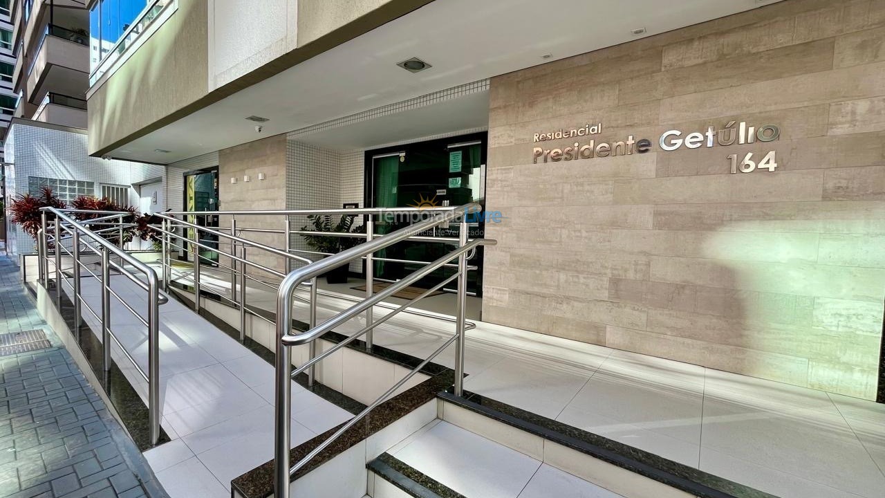 Apartment for vacation rental in Itapema (Meia Praia)