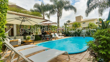 Incrivel casa em Jurere In com 5 suites