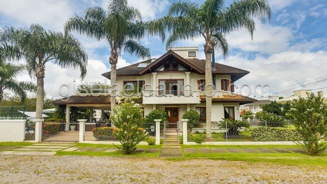 Incrivel casa em Jurere In com 5 suites