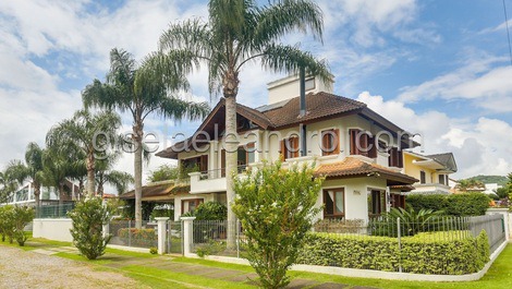 Incrivel casa em Jurere In com 5 suites