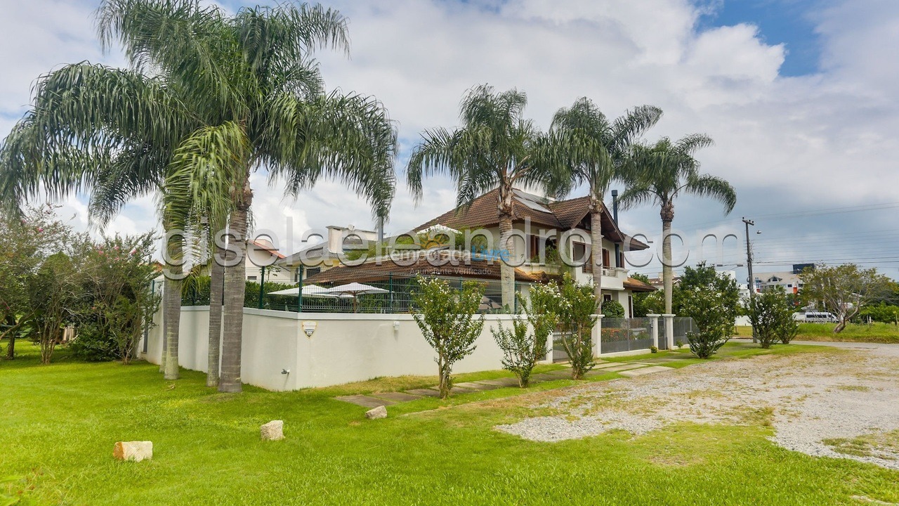 Casa para aluguel de temporada em Florianopolis (Jurerê Internacional)