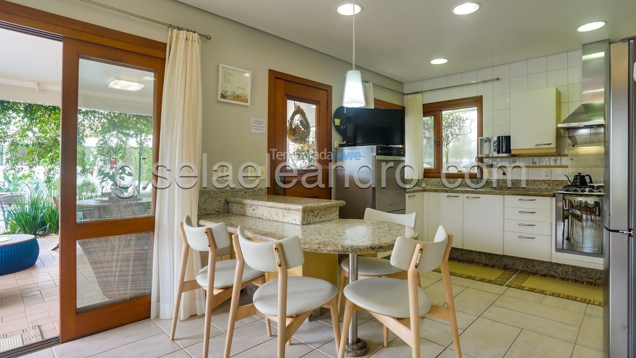 Casa para aluguel de temporada em Florianopolis (Jurerê Internacional)