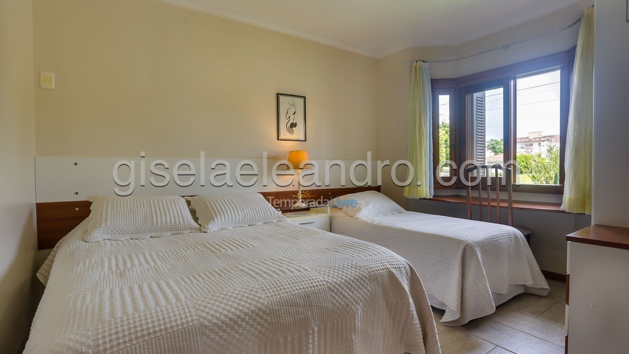 Casa para aluguel de temporada em Florianopolis (Jurerê Internacional)