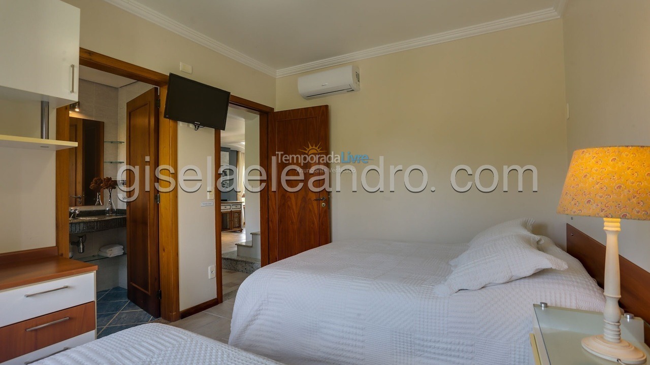 Casa para aluguel de temporada em Florianopolis (Jurerê Internacional)