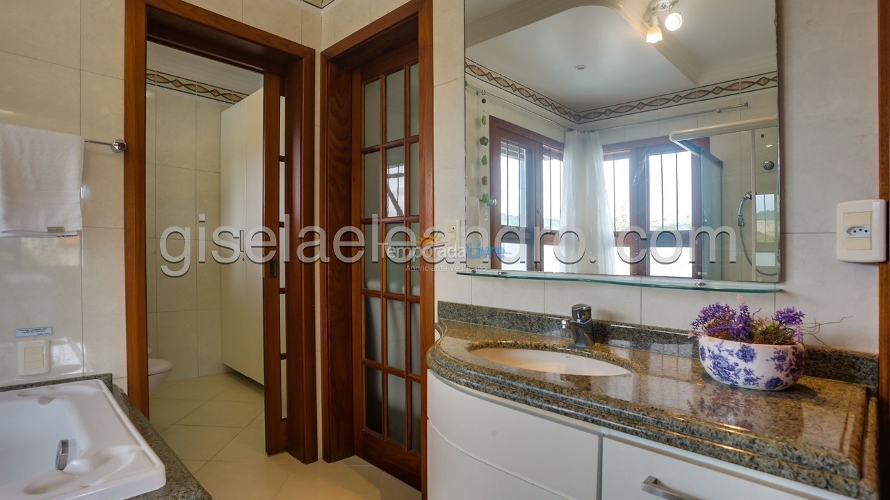 Casa para aluguel de temporada em Florianopolis (Jurerê Internacional)