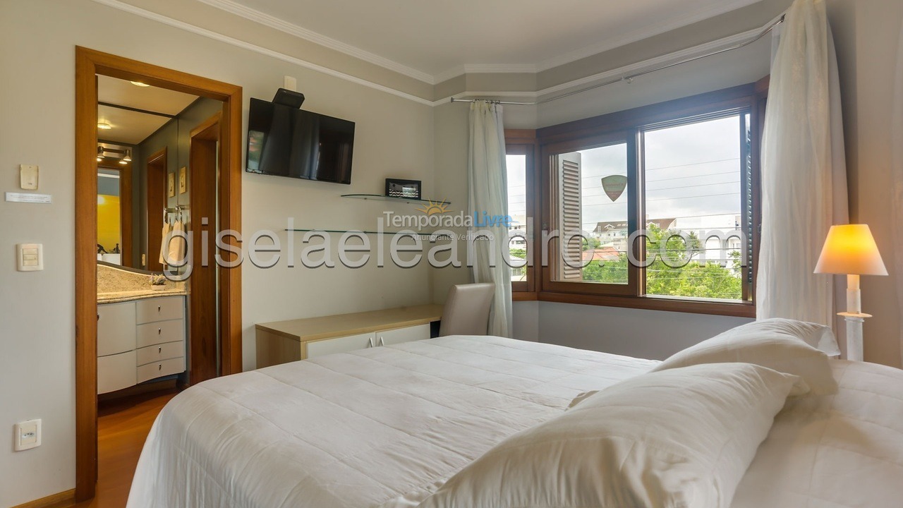 Casa para aluguel de temporada em Florianopolis (Jurerê Internacional)