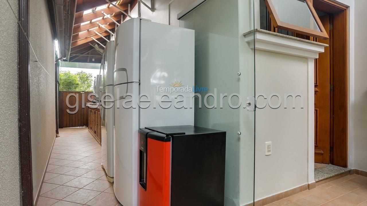 Casa para aluguel de temporada em Florianopolis (Jurerê Internacional)