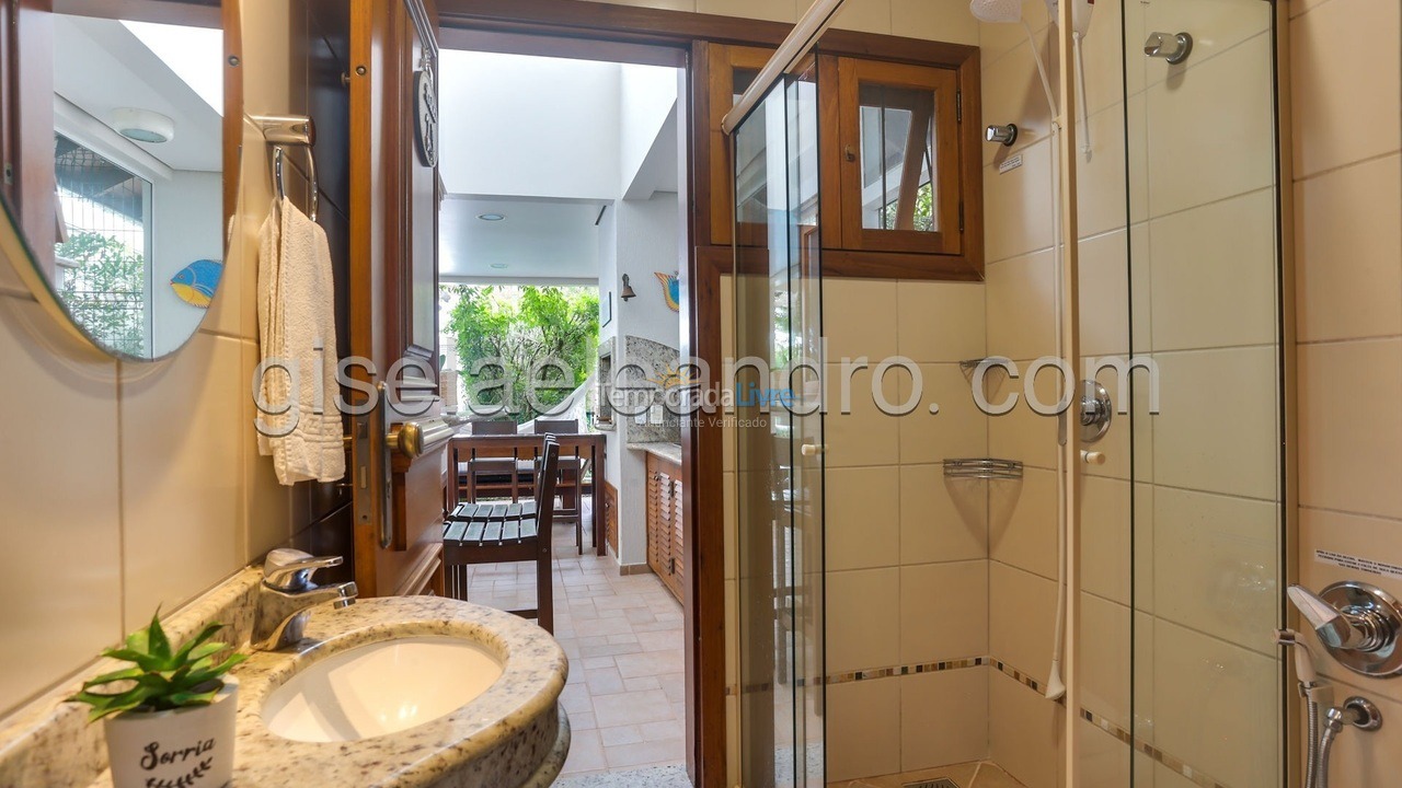 Casa para aluguel de temporada em Florianopolis (Jurerê Internacional)