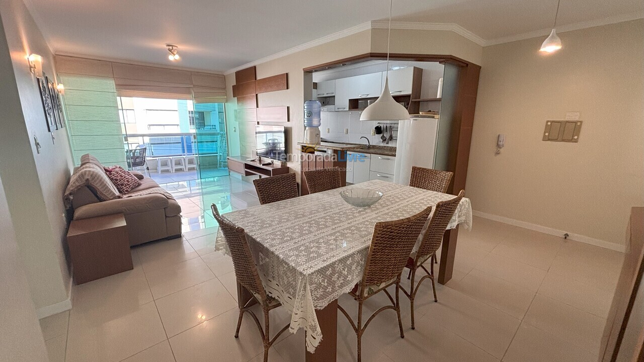 Apartment for vacation rental in Bombinhas (Praia de Bombas)