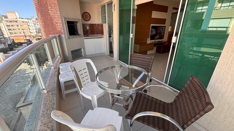 Apartment located 80 meters from Bombas beach