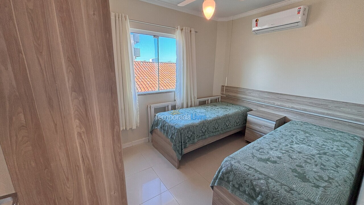 Apartment for vacation rental in Bombinhas (Praia de Bombas)