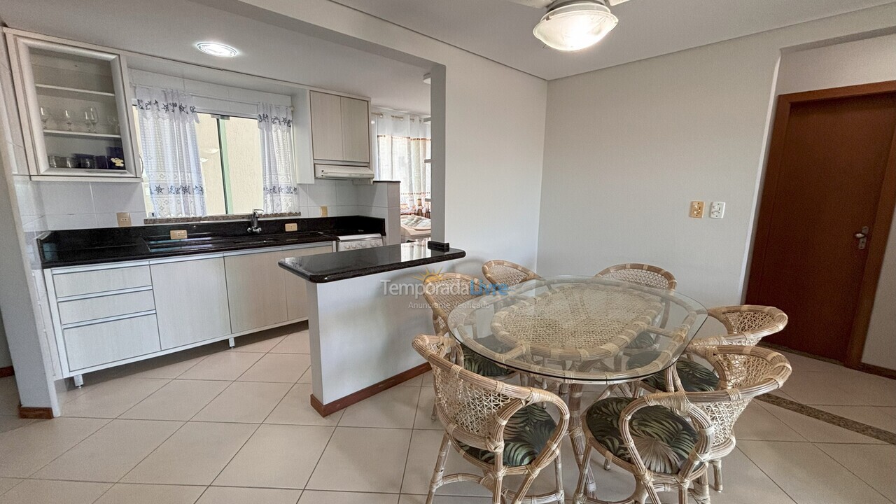 Apartamento para aluguel de temporada em Bombinhas (Praia de Bombas)