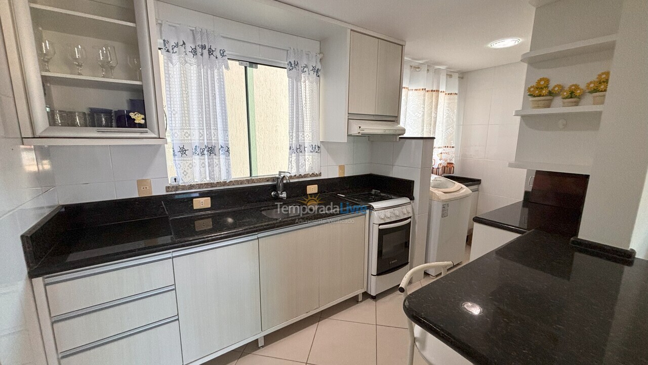 Apartamento para aluguel de temporada em Bombinhas (Praia de Bombas)