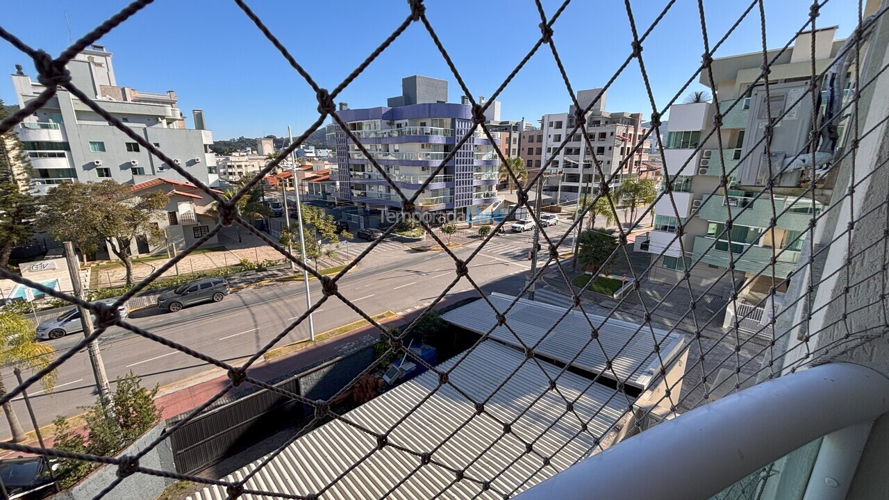 Apartamento para aluguel de temporada em Bombinhas (Praia de Bombas)