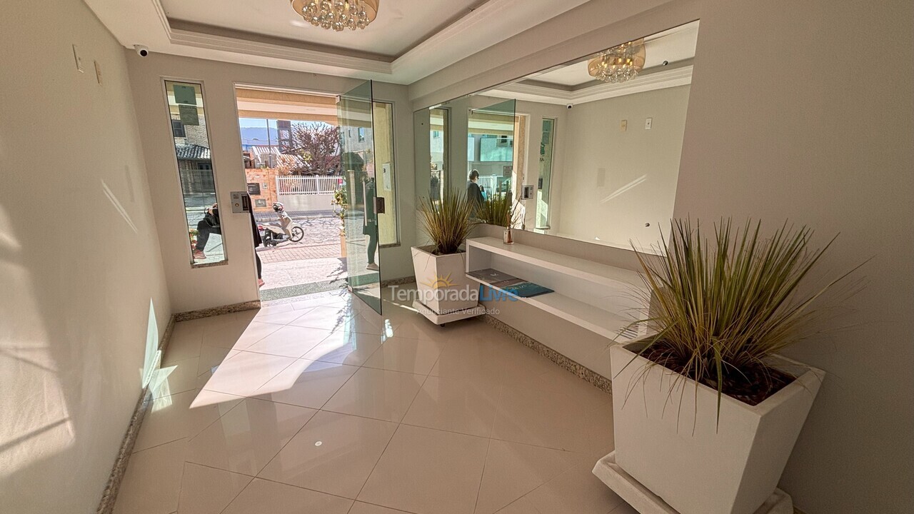 Apartamento para aluguel de temporada em Bombinhas (Praia de Bombas)