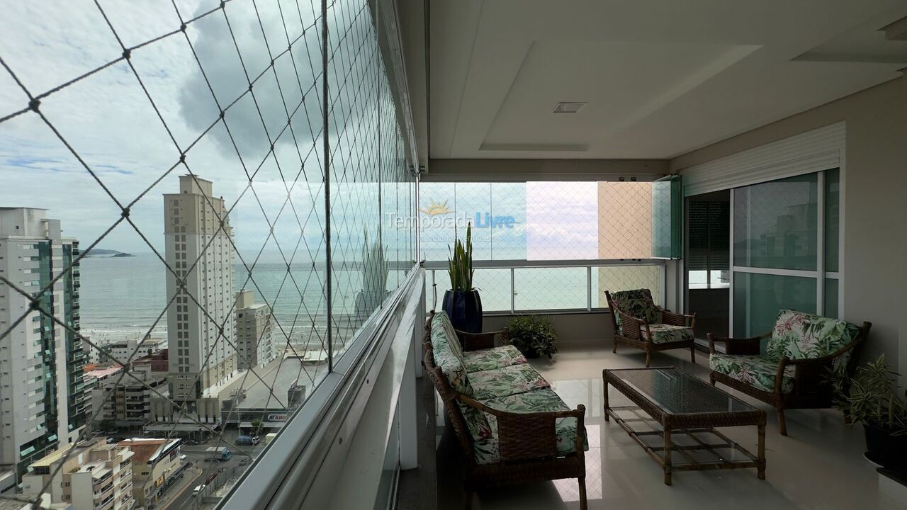 Apartment for vacation rental in Itapema (Meia Praia)