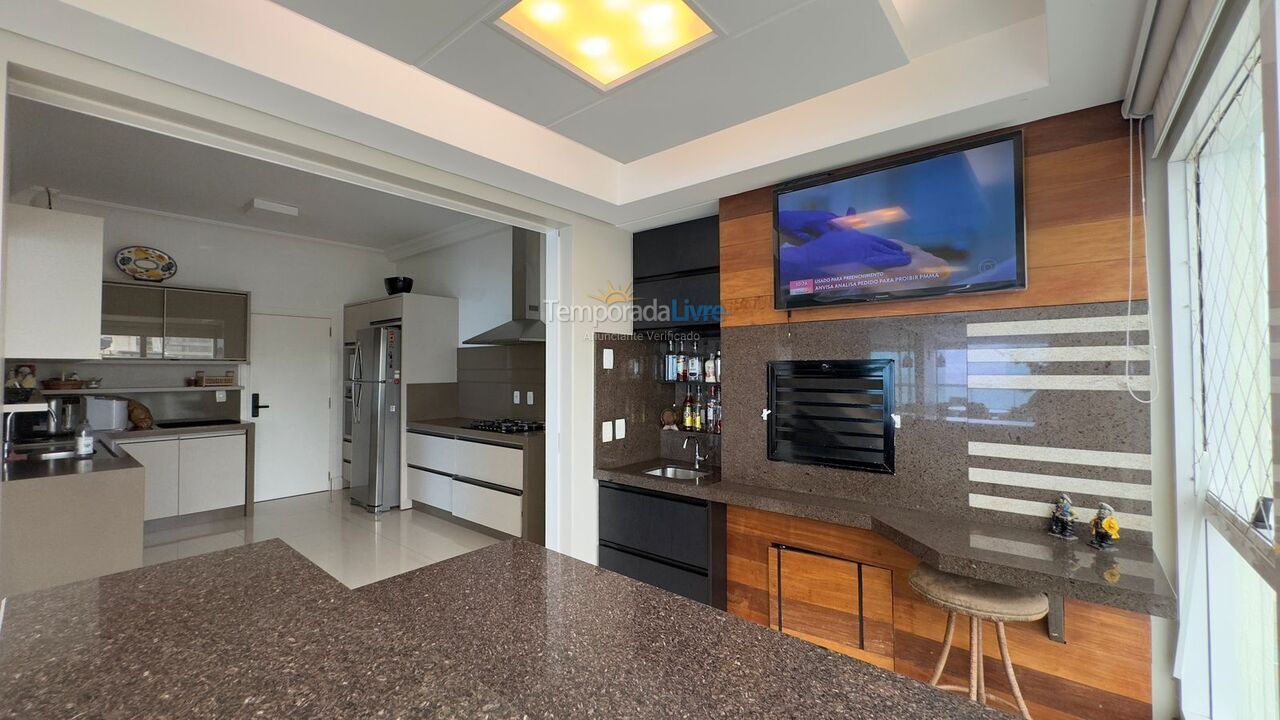 Apartment for vacation rental in Itapema (Meia Praia)