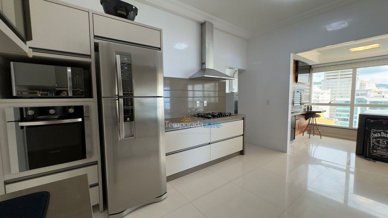 Apartment for vacation rental in Itapema (Meia Praia)