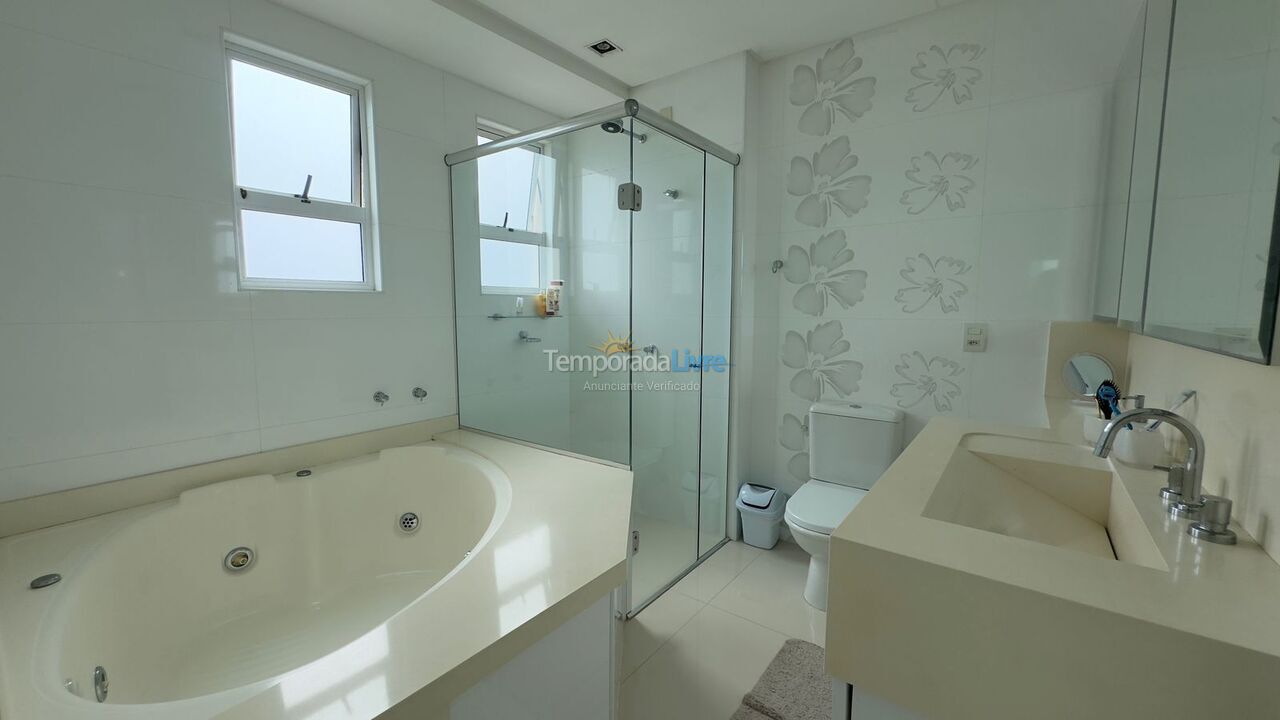 Apartment for vacation rental in Itapema (Meia Praia)