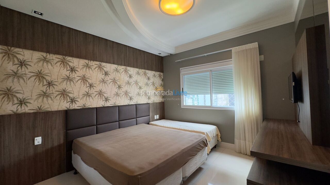 Apartment for vacation rental in Itapema (Meia Praia)