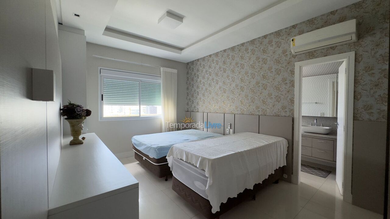 Apartment for vacation rental in Itapema (Meia Praia)